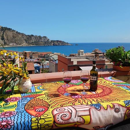 Mungi Bay, Flat With Sea View Roof Top Terrace Giardini Naxos Exterior foto