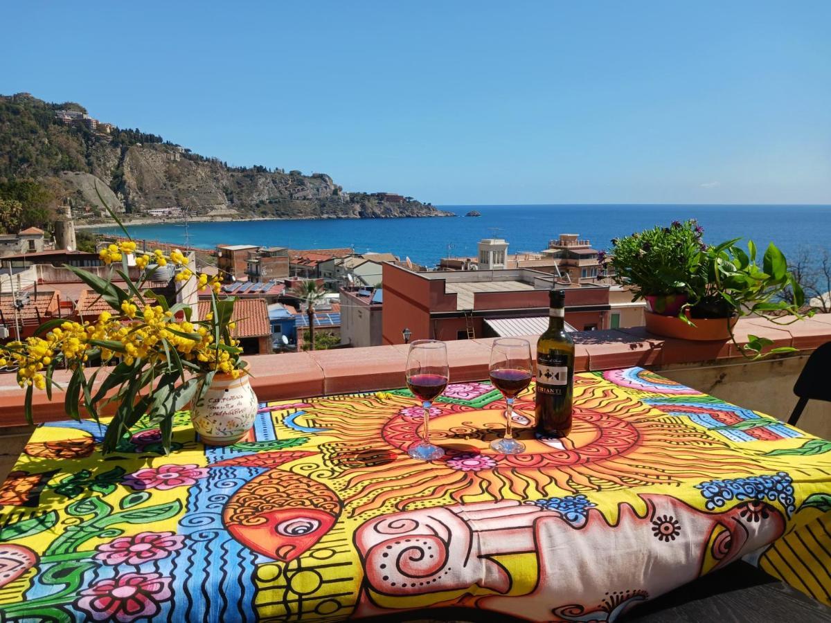 Mungi Bay, Flat With Sea View Roof Top Terrace Giardini Naxos Exterior foto