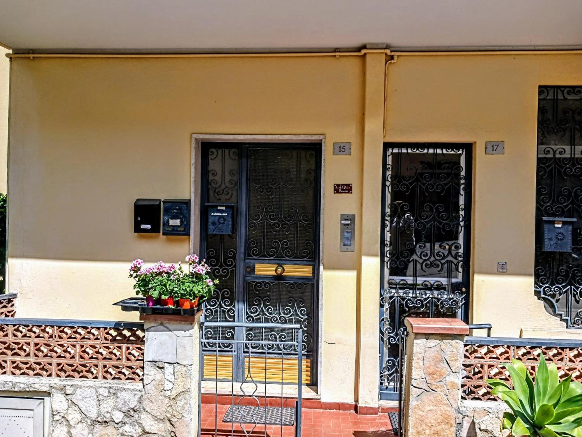 Mungi Bay, Flat With Sea View Roof Top Terrace Giardini Naxos Quarto foto